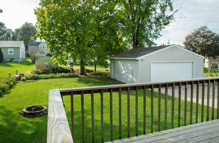 Property Photo:  145 E Franklin Street  IA 50622 