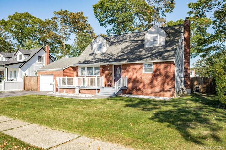 Property Photo: 480 N Greene Avenue NY 11757