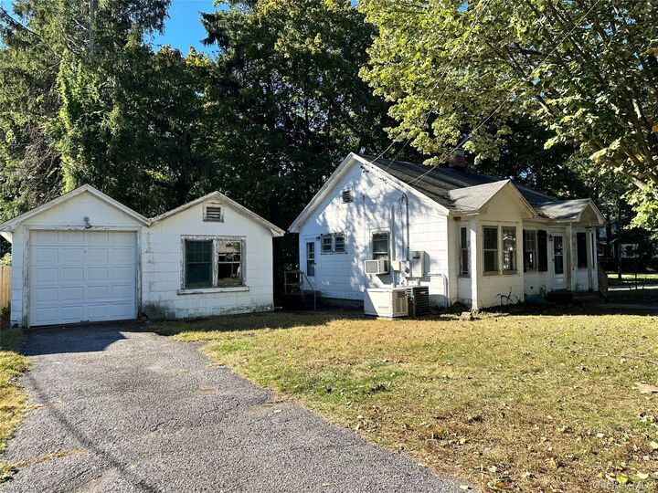 Property Photo:  344 Coolidge Drive  NY 11721 