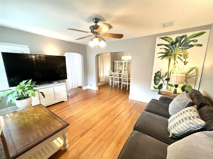 Property Photo: 115 E Harvard Street FL 32804