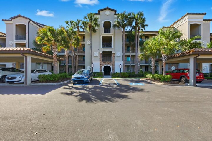Property Photo: 16804 Vardon Terrace 204 FL 34211