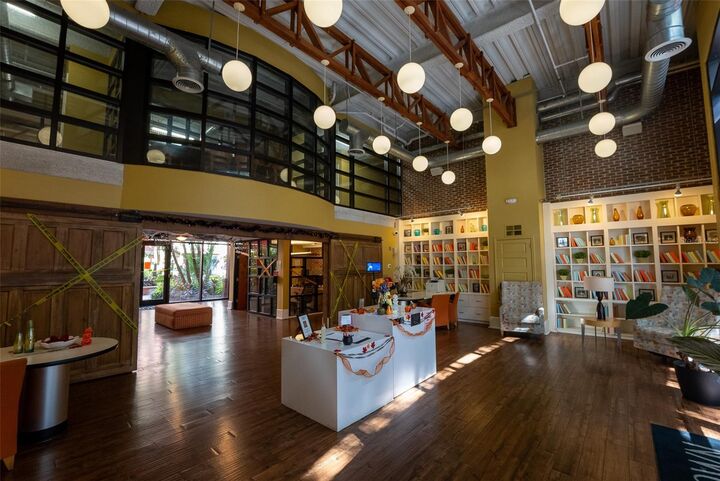 Property Photo: 911 N Orange Avenue 127 FL 32801