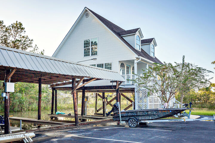 Property Photo:  1102 Stanfield Point Road  MS 39553