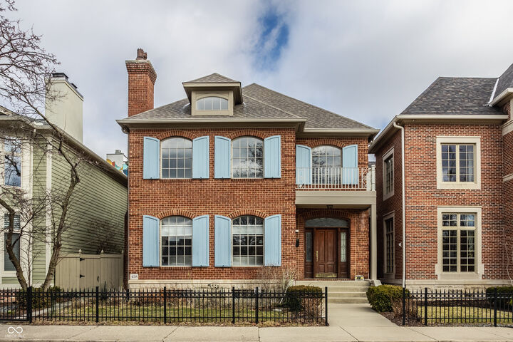 Property Photo: 438 E Vermont Street IN 46202