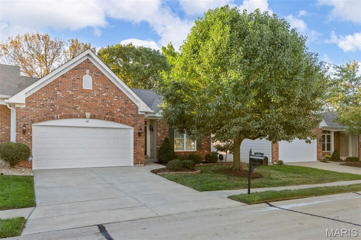 65 Eagle Cove Lane 25B  St Charles MO 63303 photo