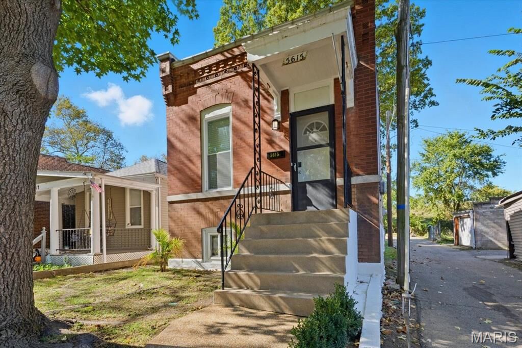 Property Photo: 5615 Minnesota Avenue MO 63111