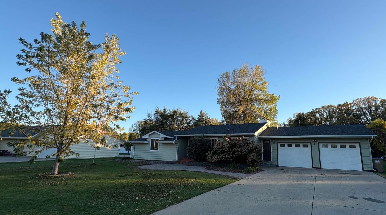Property Photo: 2 Greenway ND 58703