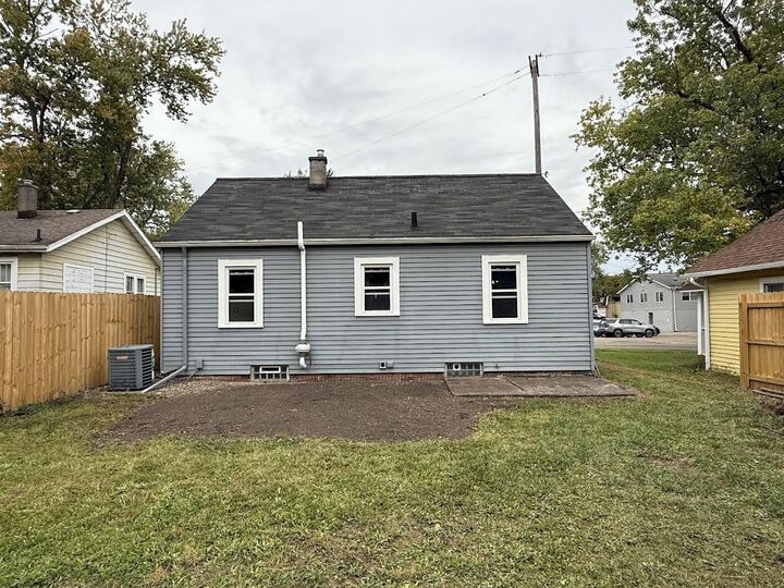 Property Photo:  932 Sheridan Drive  MI 49001