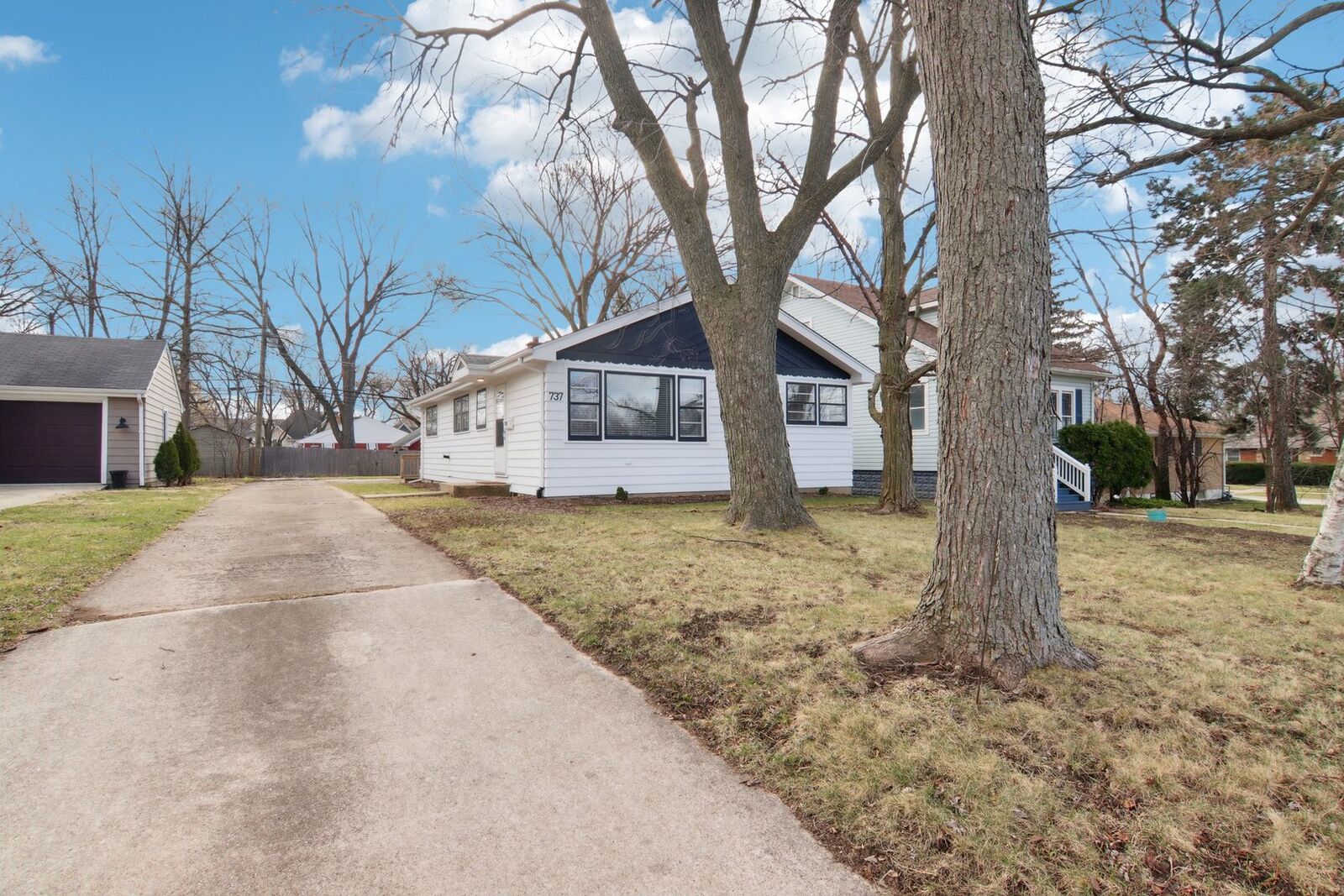 Property Photo: 737 S Jackson Street IL 60521
