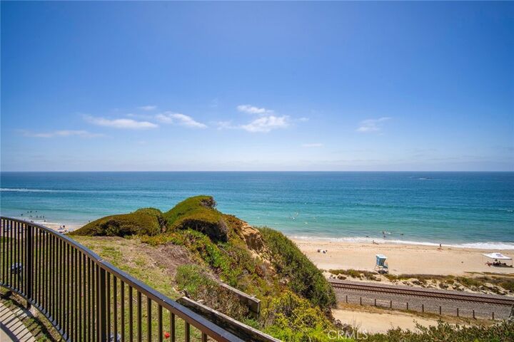 Property Photo: 257 Avenida Lobeiro E CA 92672