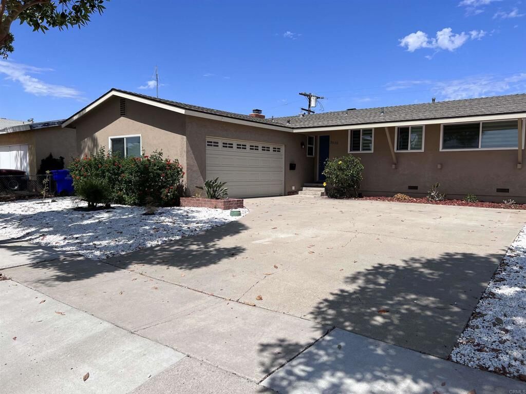 Property Photo: 3525 Ames St CA 92111