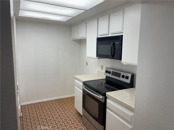 Property Photo:  600 W 9th 902  CA 90015 