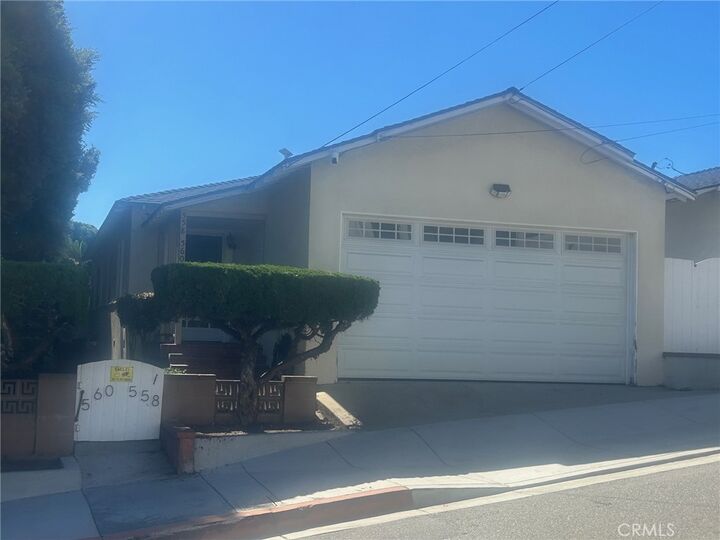 Property Photo:  558 8th Street  CA 90254 