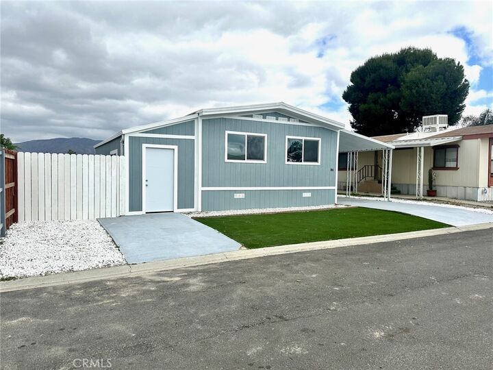 Property Photo: 1400 E Menlo Avenue 86 CA 92544
