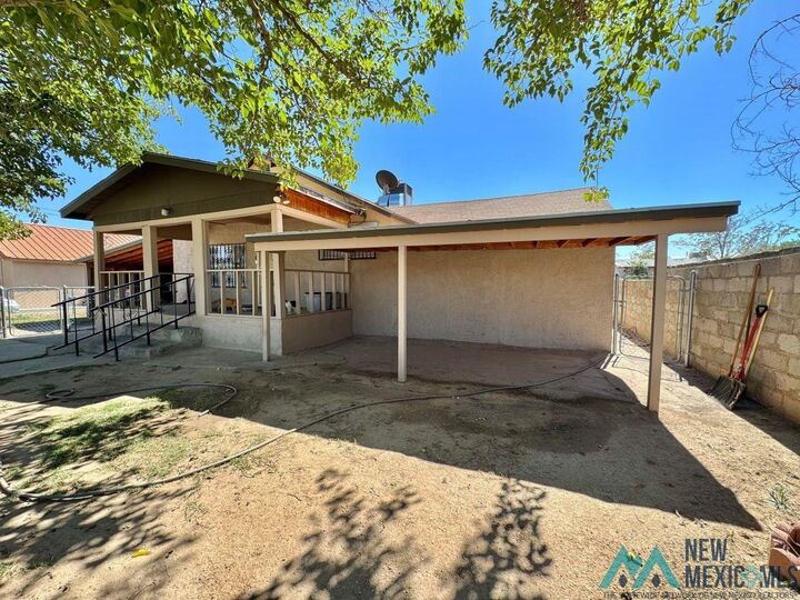 Property Photo:  1405 W Bonbright Street  NM 88220