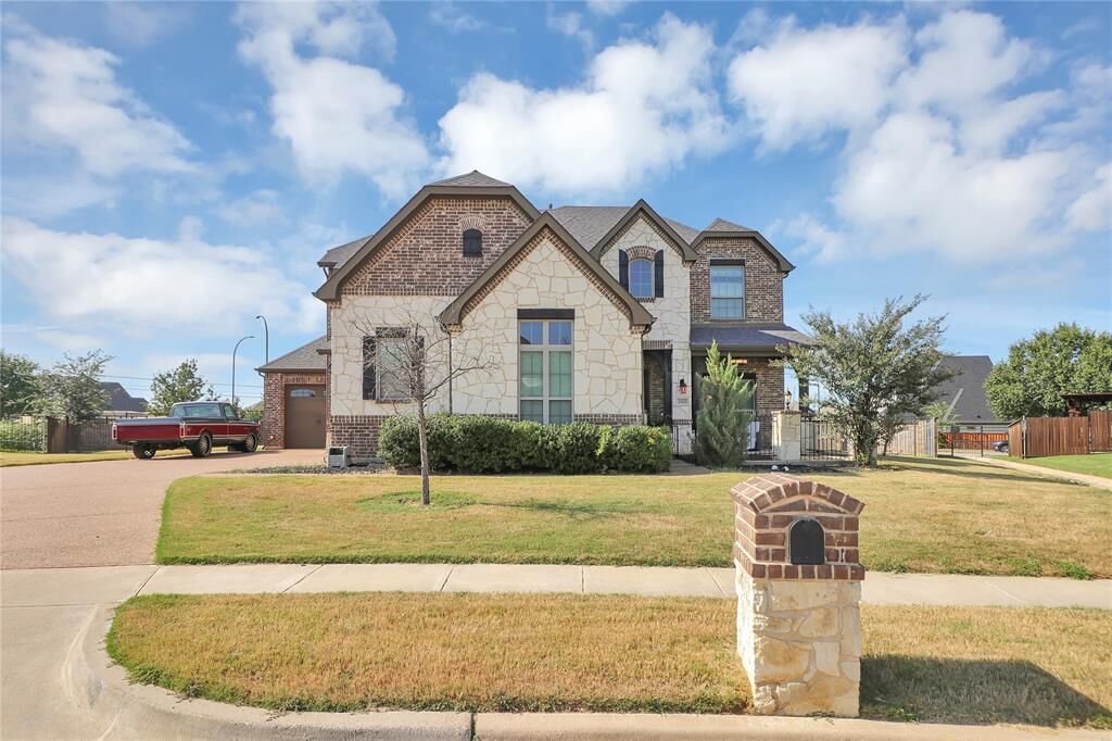 Property Photo: 2523 Melissa Dianne Drive TX 76001