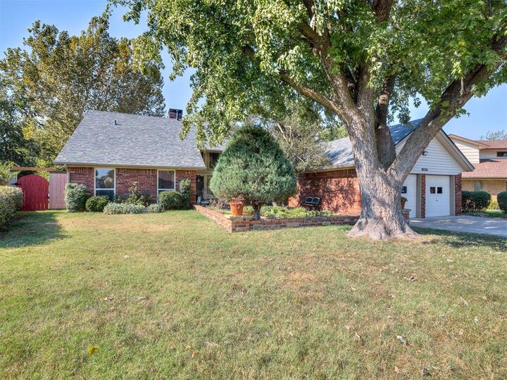 Property Photo: 8036 Brookshire Drive OK 73162