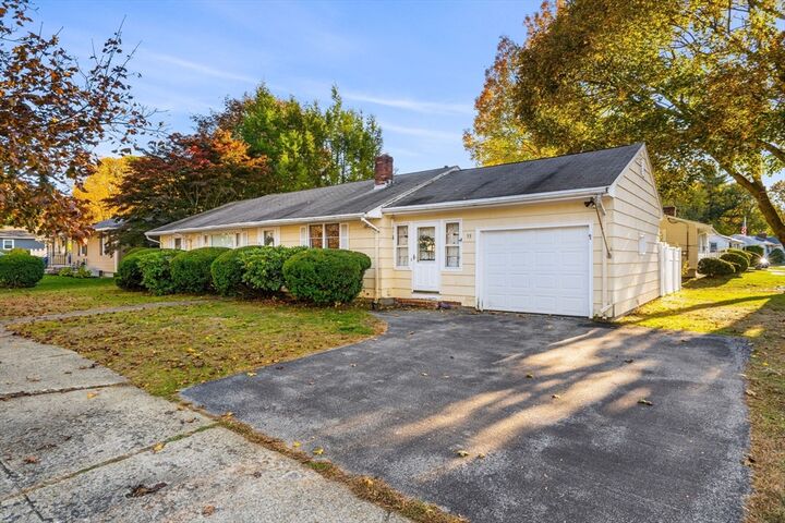 Property Photo:  33 Jefferson St  MA 01843