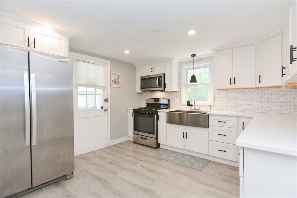 Property Photo:  8 Roberts Rd  MA 01721 