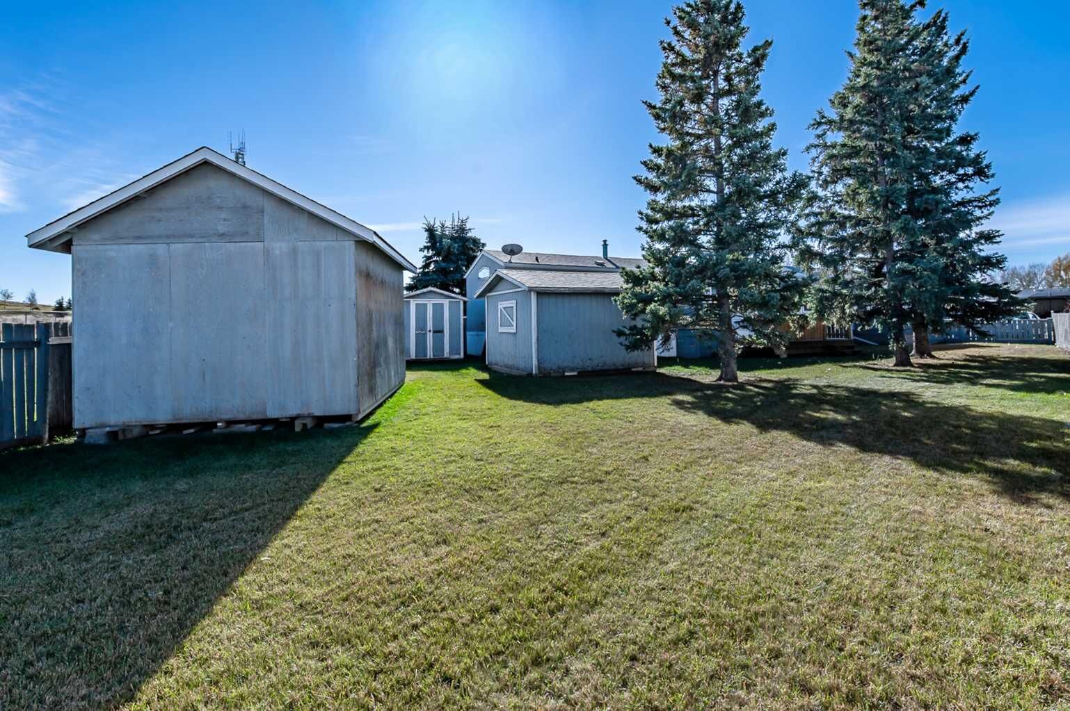 Property Photo: 422 Homestead Trail SE AB T1V 1J9