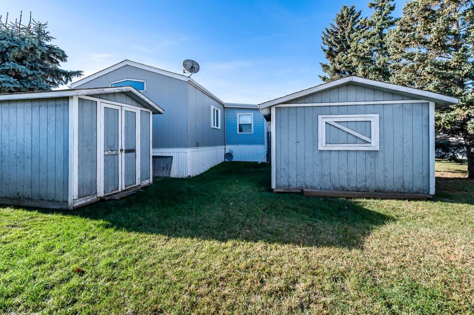 Property Photo:  422 Homestead Trail SE  AB T1V 1J9 