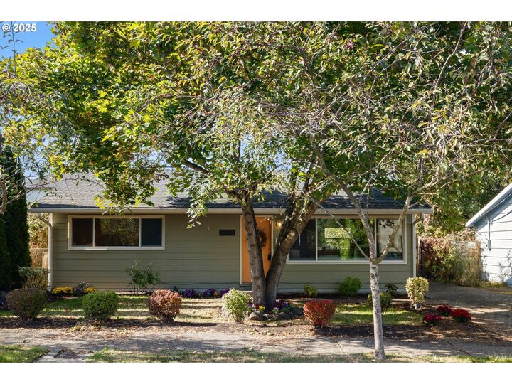 9313 N Hodge Ave  Portland OR 97203 photo