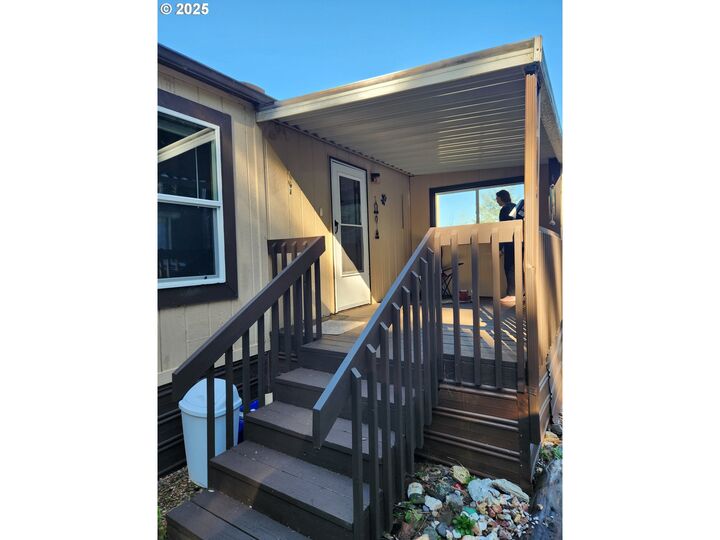Property Photo:  1435 Ventana Ct  OR 97420
