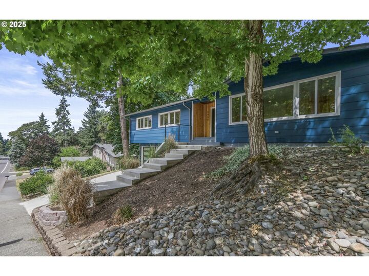 Property Photo:  1951 Greentree Rd  OR 97034