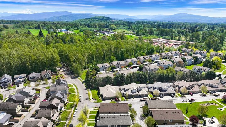 Property Photo:  343  Tremont Ave 102  WA 98226 