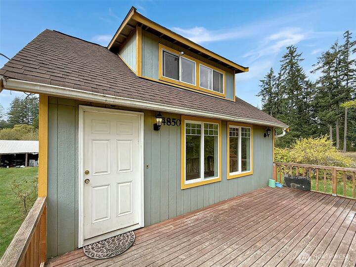 Property Photo:  4850  Victory Drive SW  WA 98367 