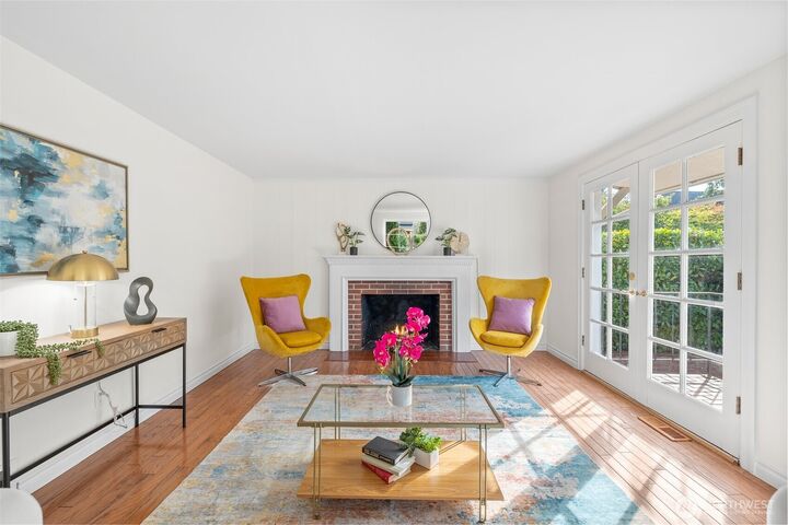 Property Photo: 2926 W Blaine Street WA 98199
