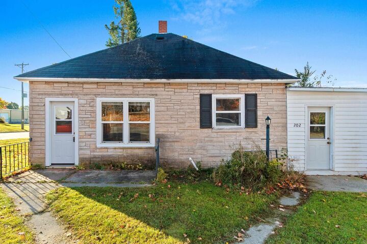 Property Photo: 202 Sherman Street WI 54154