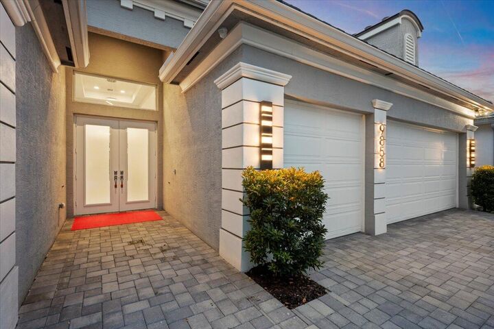 Property Photo: 9858 Pecorino Isle Isle FL 33473
