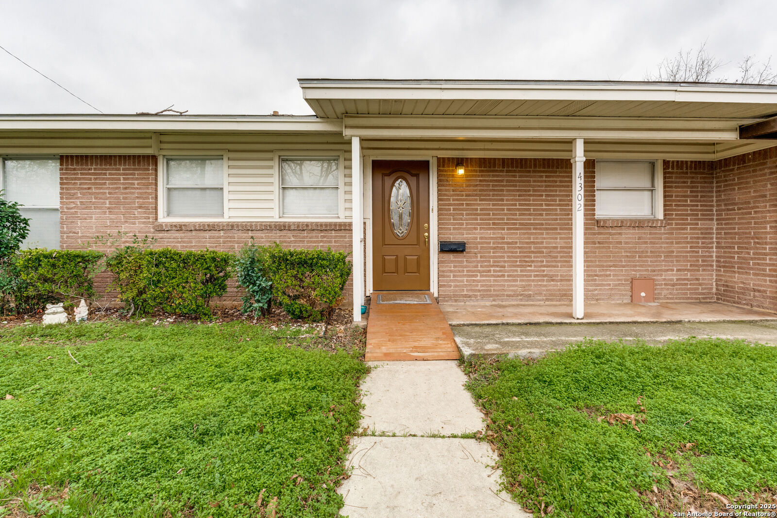 Property Photo:  4302 Waikiki Dr  TX 78218 