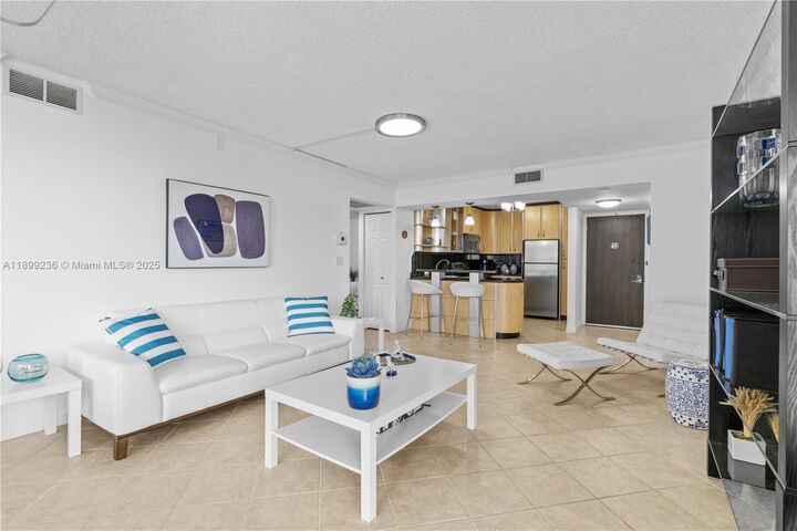 Property Photo: 20379 W Country Club Dr 2039 FL 33180