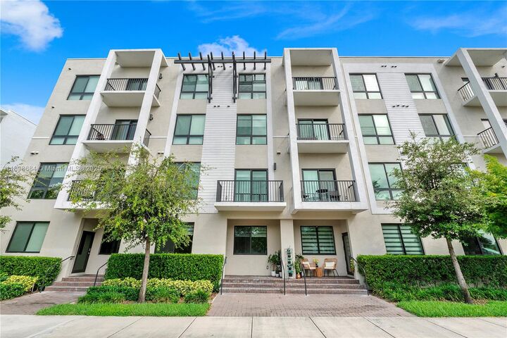 Property Photo: 8301 NW 41st St B-102 FL 33166