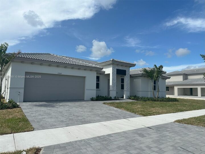 13249 SW 189th Ter  Miami FL 33177 photo