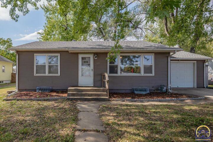 Property Photo: 611 Pearl St KS 66533