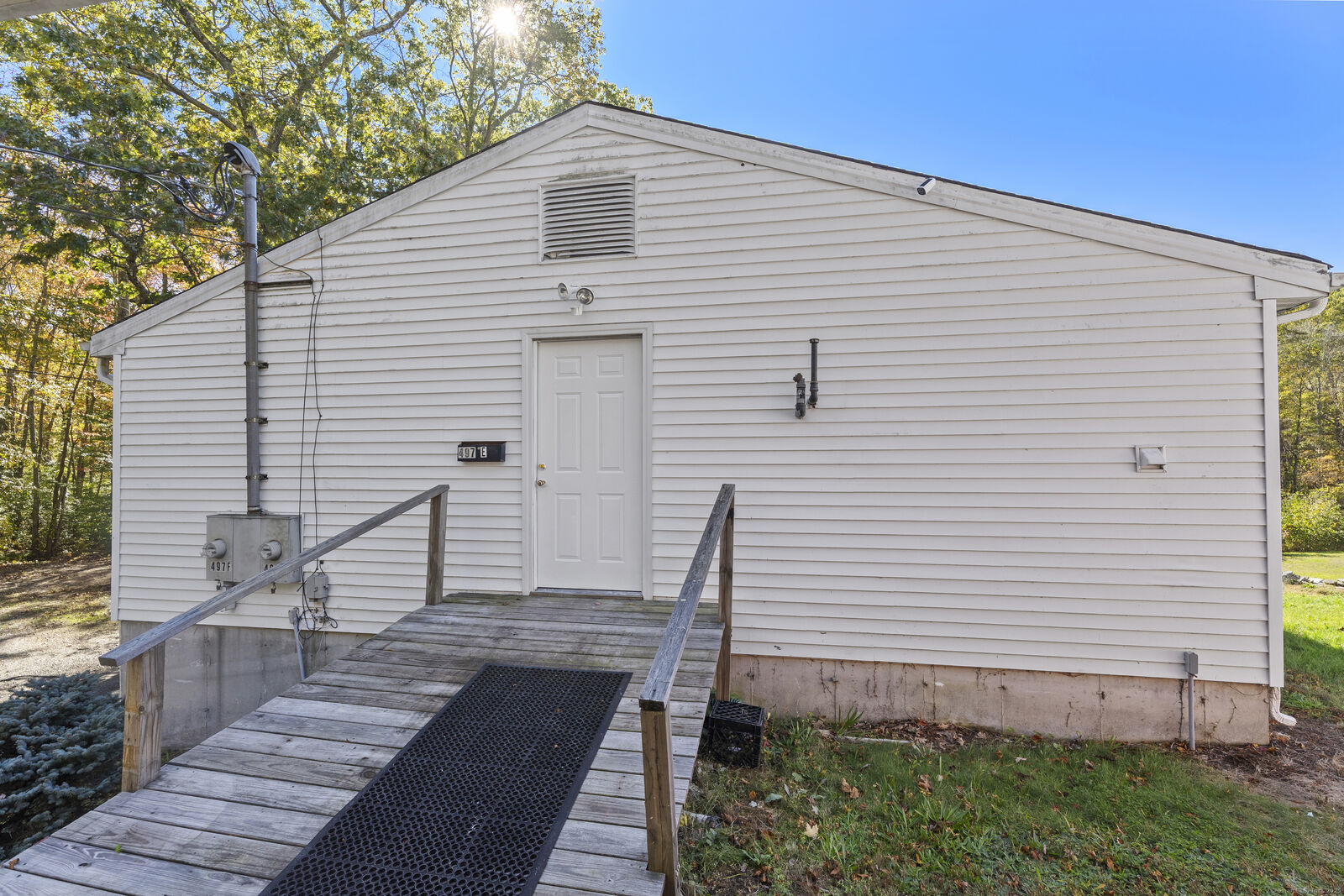 Property Photo:  497 Winthrop Road  CT 06417 