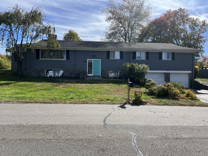 Property Photo: 175 Twin Oaks Terrace CT 06614