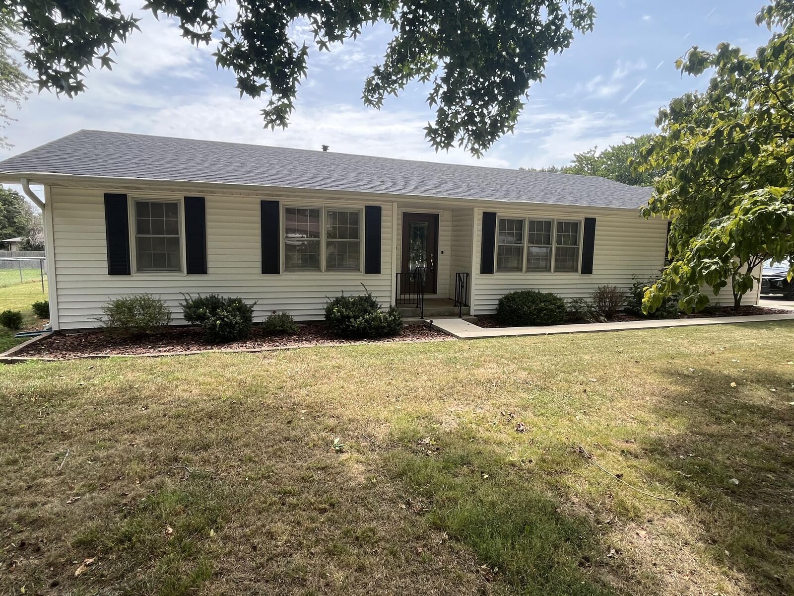 Property Photo:  1220 Tyler Street  MO 65605 