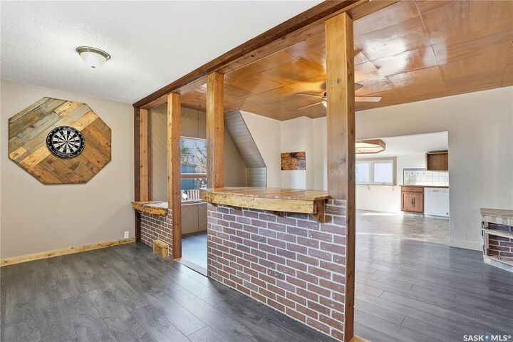 Property Photo:  450 Charles Street  SK S0K 0J0