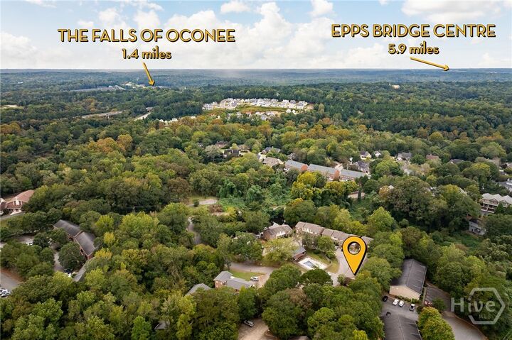 Property Photo:  185 Eaglewood Way  GA 30606