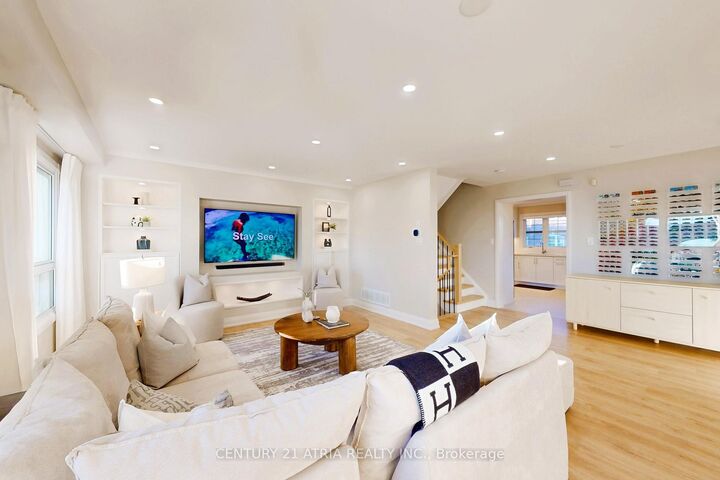 60 Huxtable Lane  Toronto ON M1B 0A3 photo