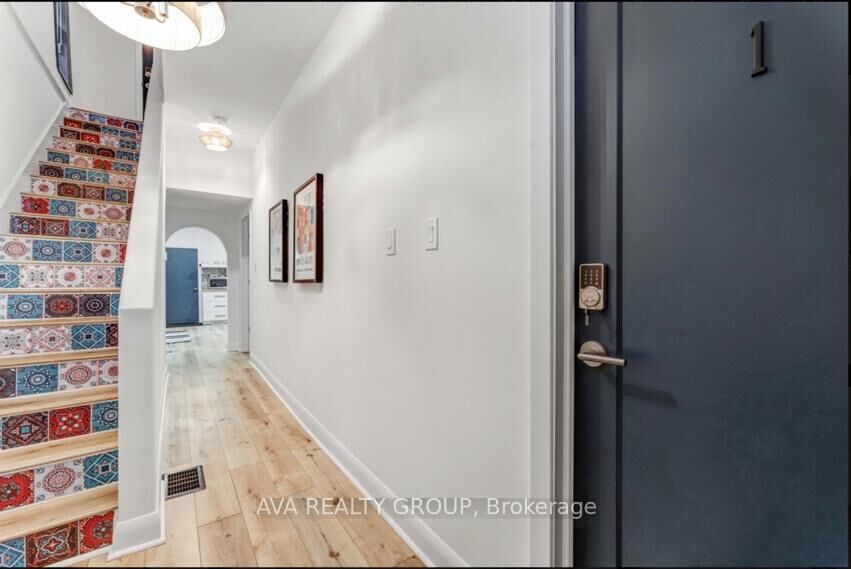 Photo de la propriété:  237 Nepean Street  ON K2P 0B7