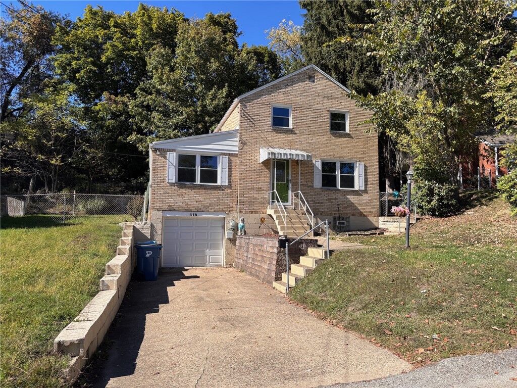 Property Photo: 418 Pennwood Dr PA 15235