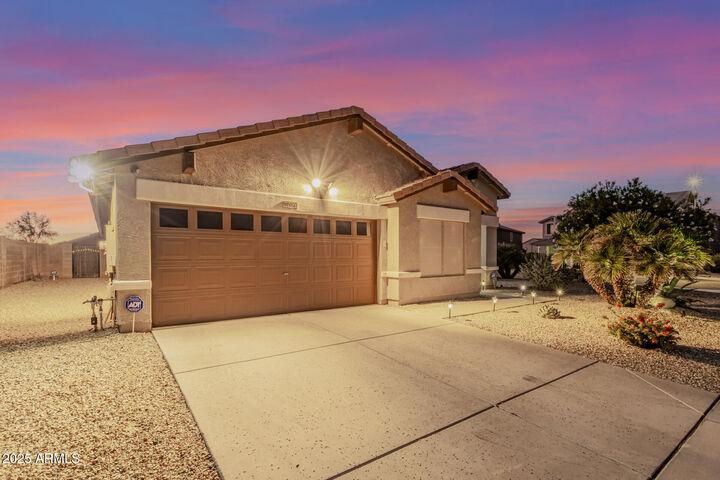 Property Photo: 7004 S 30th Avenue AZ 85041