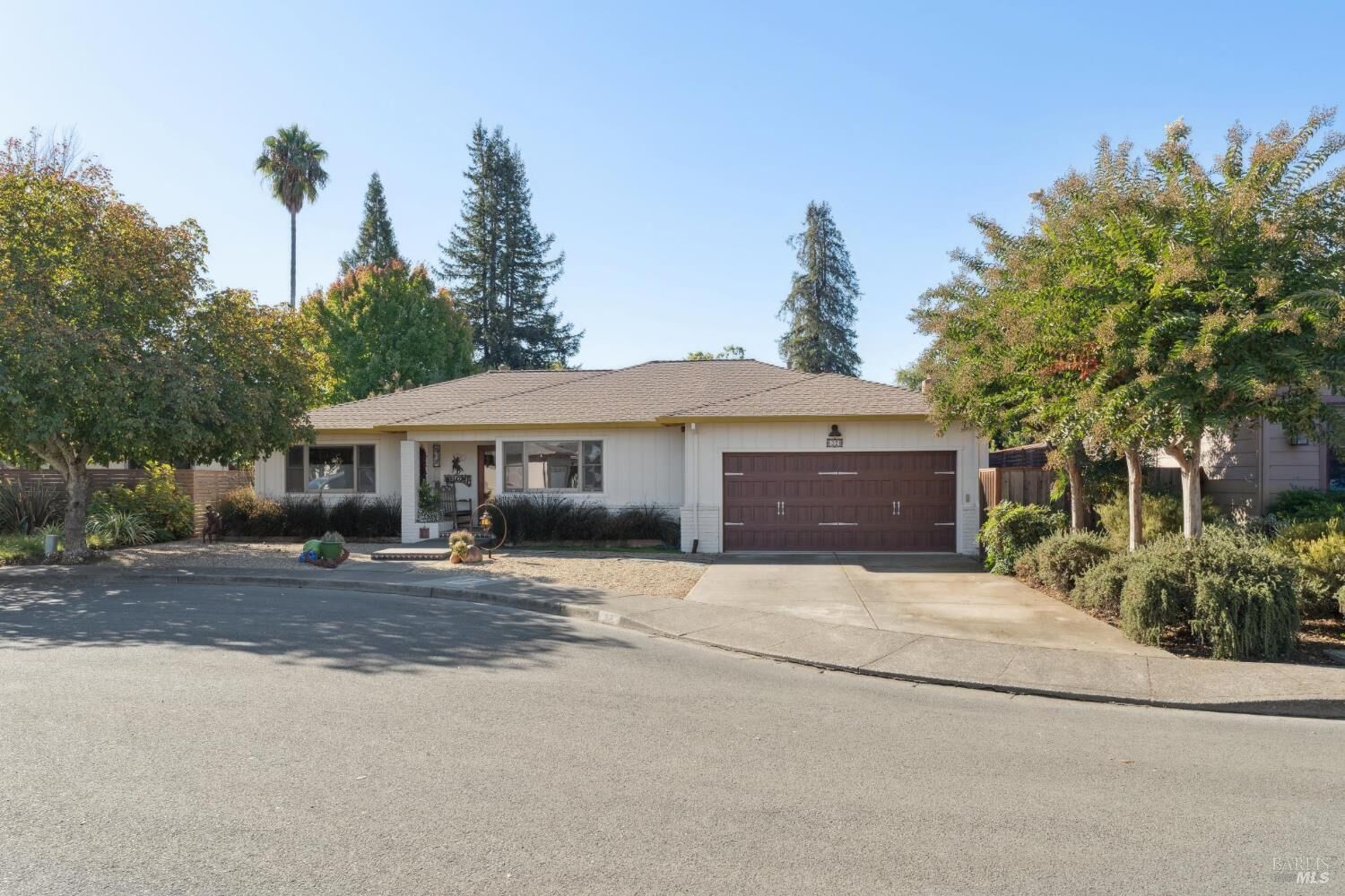 Property Photo:  32 El Nido Court  CA 95476 