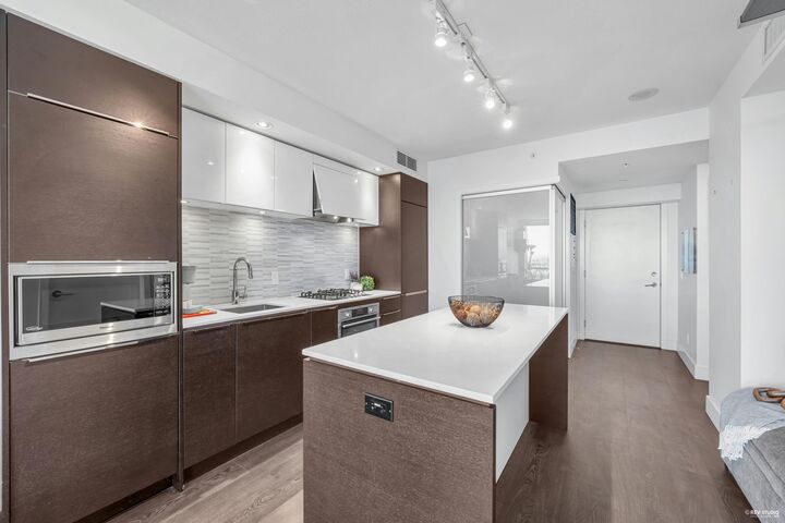 Property Photo: 5233 Gilbert Road 1007 BC V7C 0B3