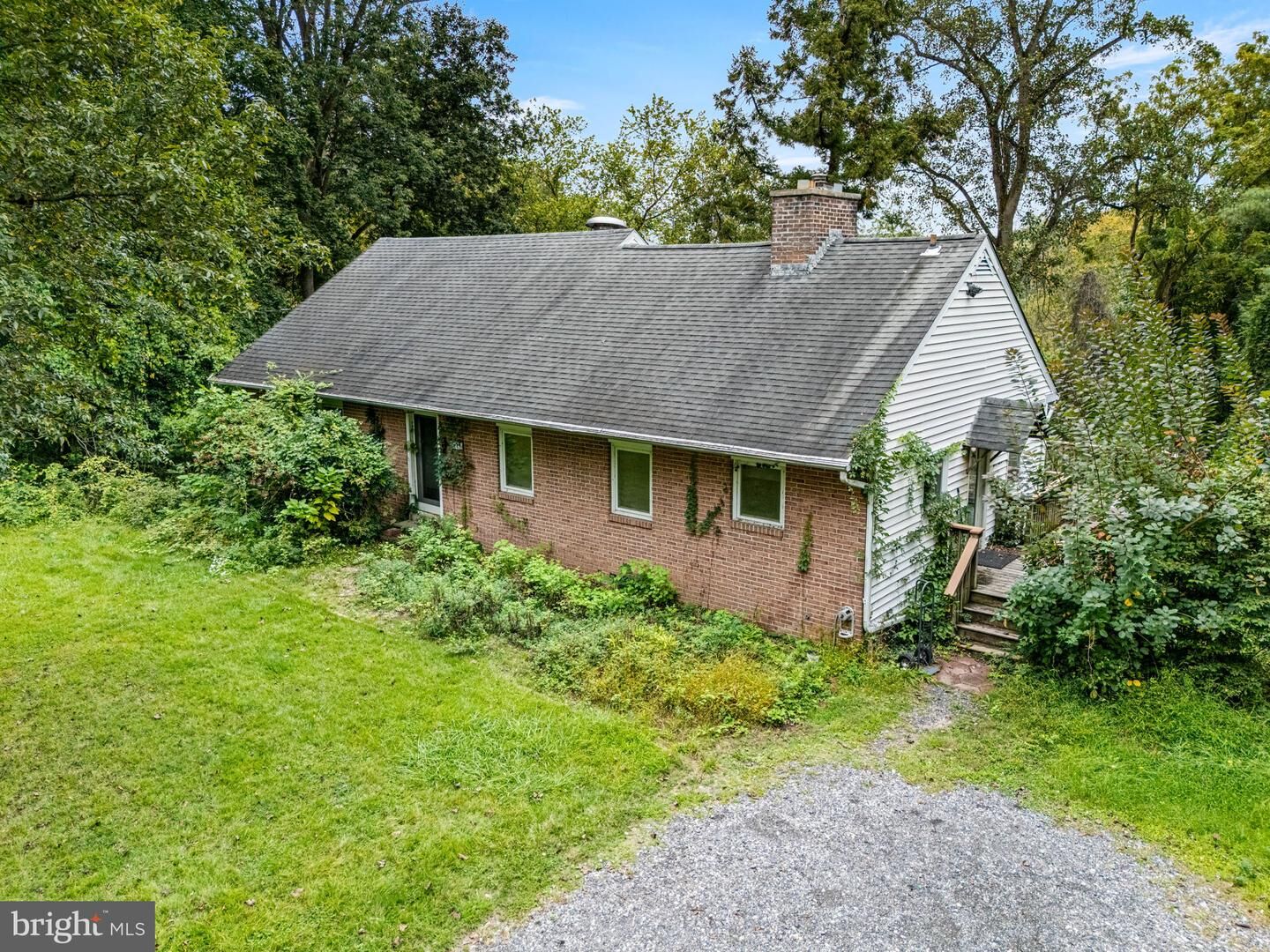 Property Photo: 2029 Paddock Lane PA 19428